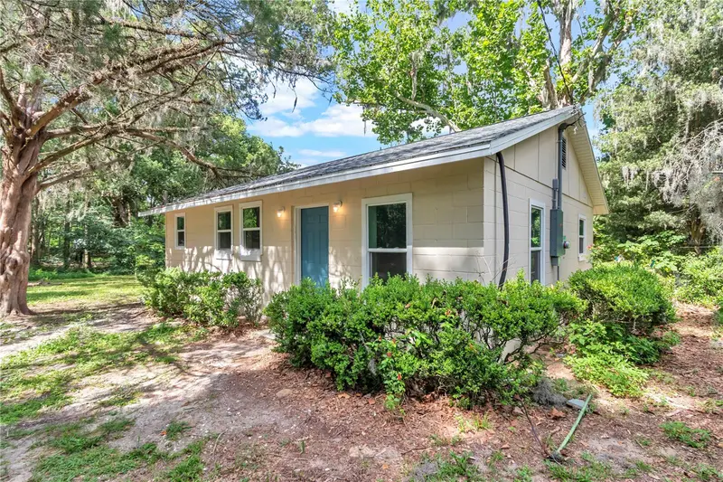 658 Ne 39th Ct, FL
