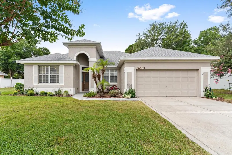 36403 Grand Island Oaks Cir, FL