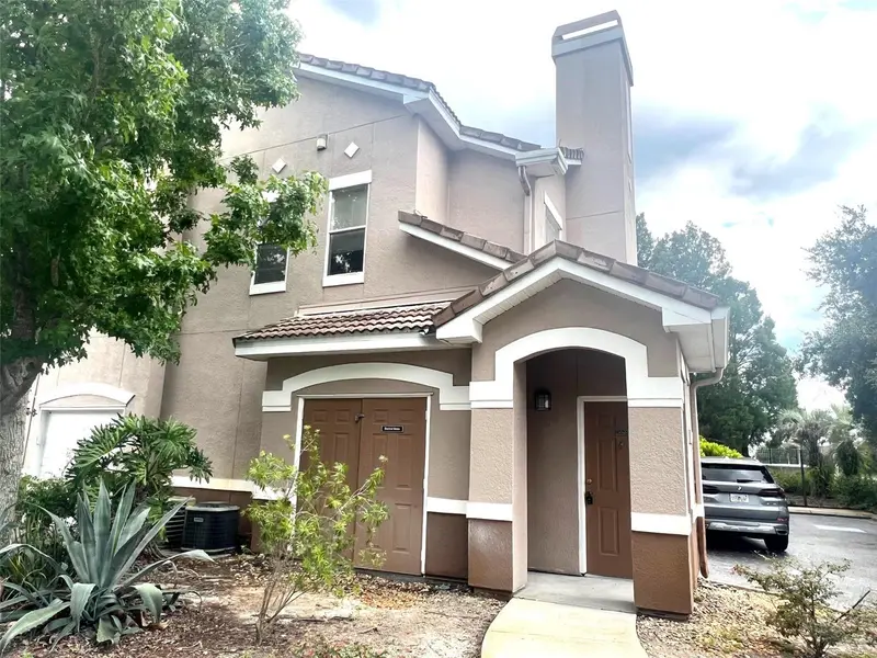 18046 Villa Creek Dr, FL
