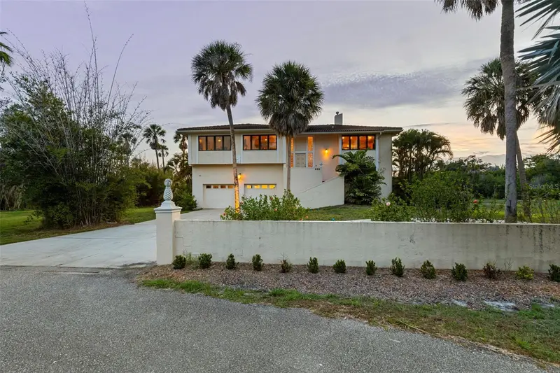 609 42nd Street Ct W, FL