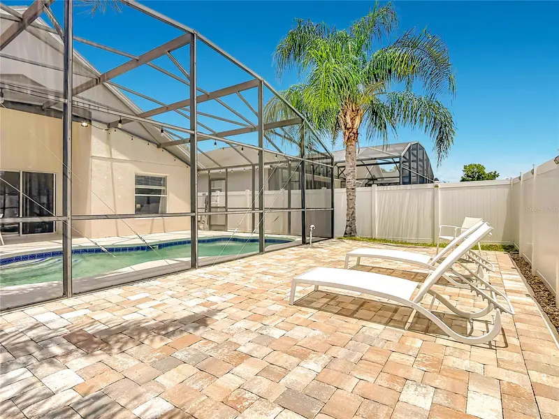 1021 Tourmaline Dr, FL