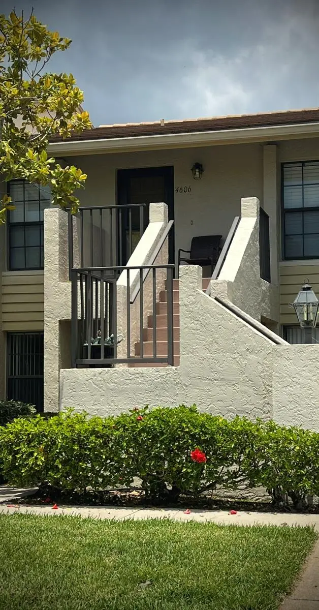 4606 Weybridge #26, FL