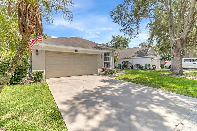 661 Andover Cir, FL