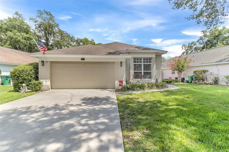 661 Andover Cir, FL