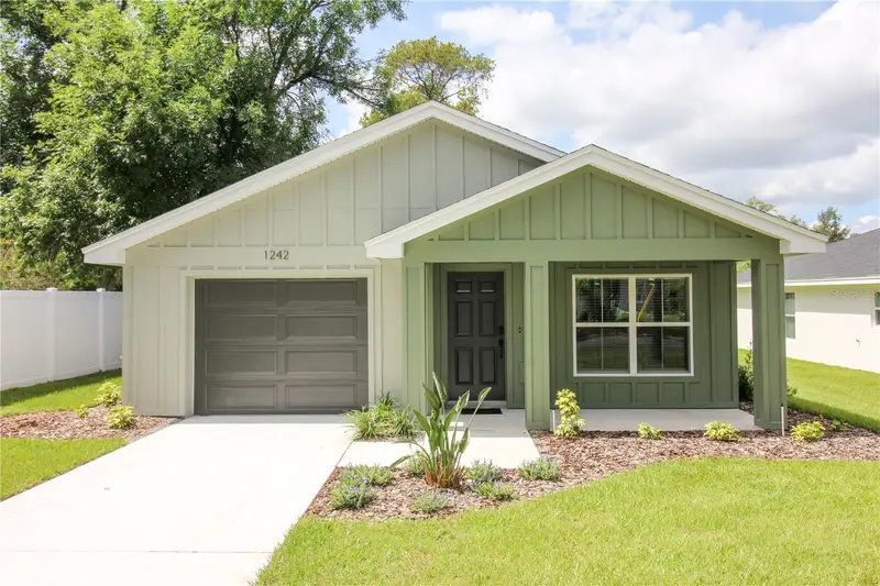 1242 Dorothy St, FL