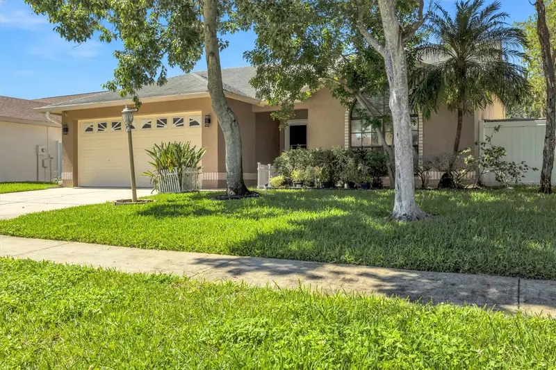 3631 102nd Pl N, FL