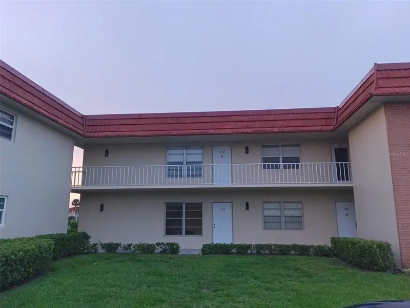 57 Woodland Dr #102, FL