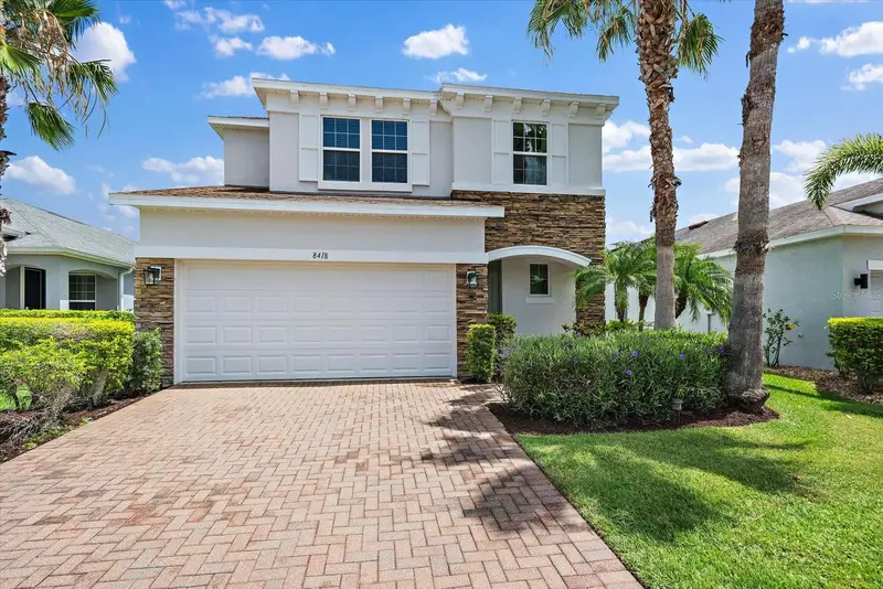 8418 Nandina Dr, FL