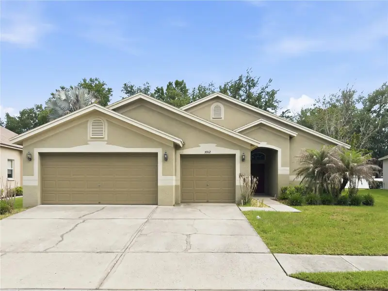 5912 Bramble Bush Ct, FL