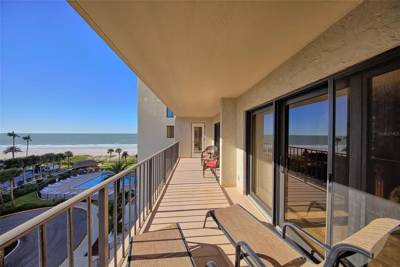 1480 Gulf Blvd #512, FL