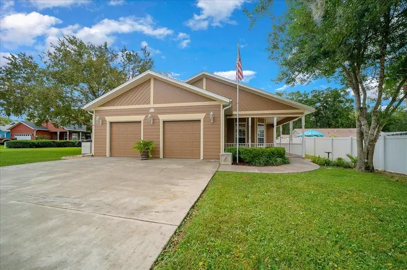 4014 Ne 23rd Pl, FL