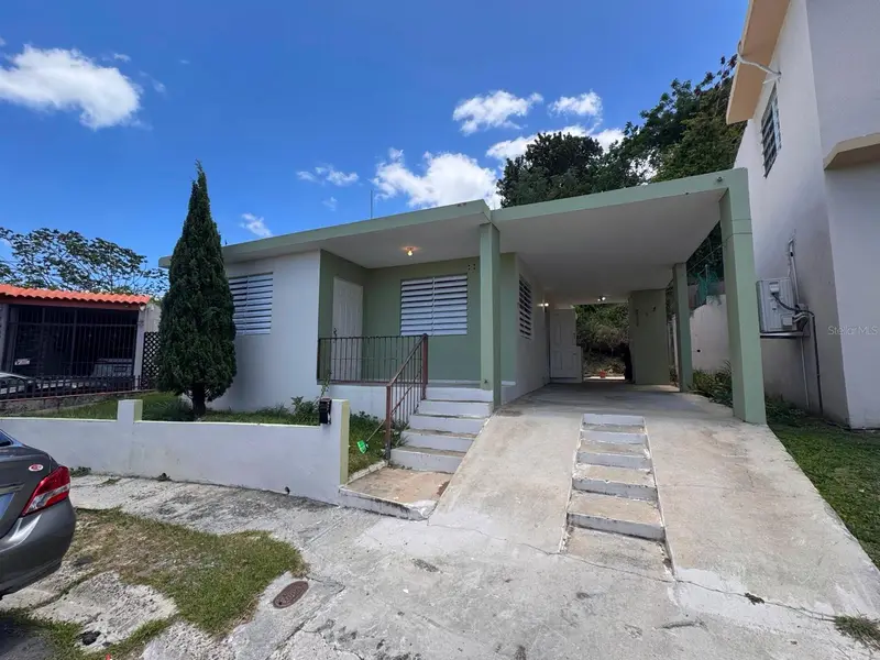 E 12 Urb. Colinas De Villa Rosa, PR