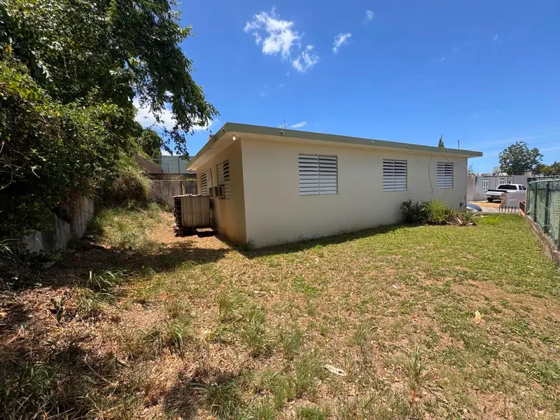 E 12 Urb. Colinas De Villa Rosa, PR