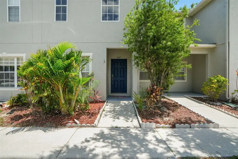 13137 Kings Crossing Dr, FL