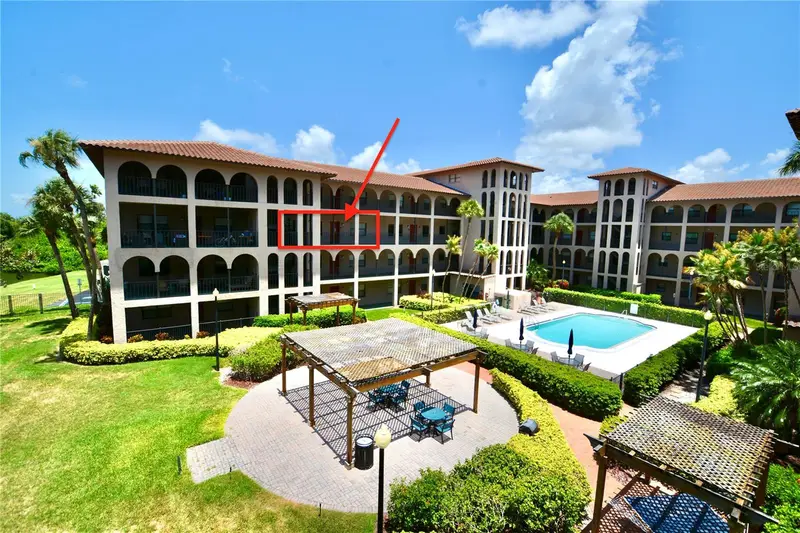 6150 Gulfport Blvd S #302, FL