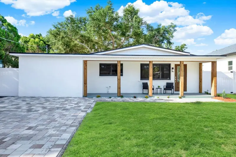 4510 W Price Ave, FL