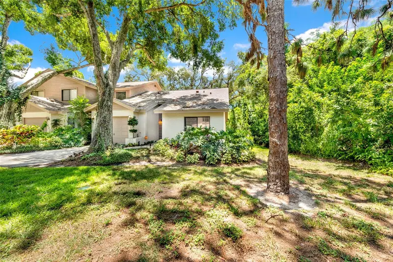 1900 Whispering Way, FL