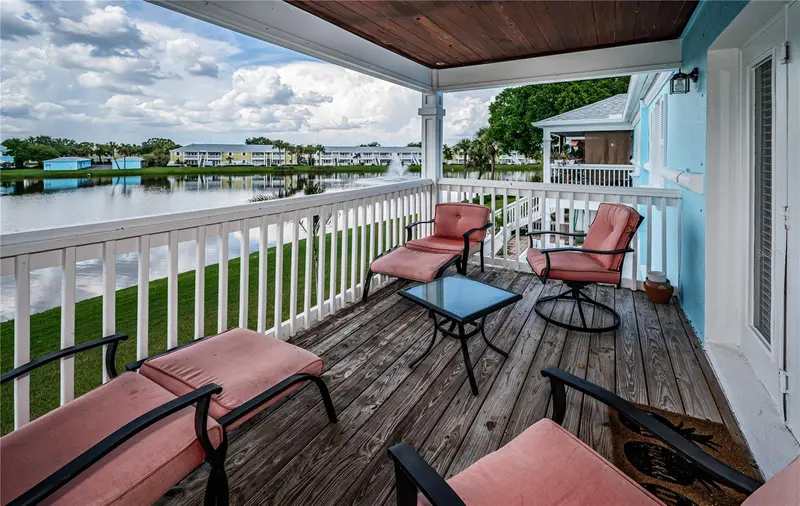 149 Seahorse Dr Se #H, FL