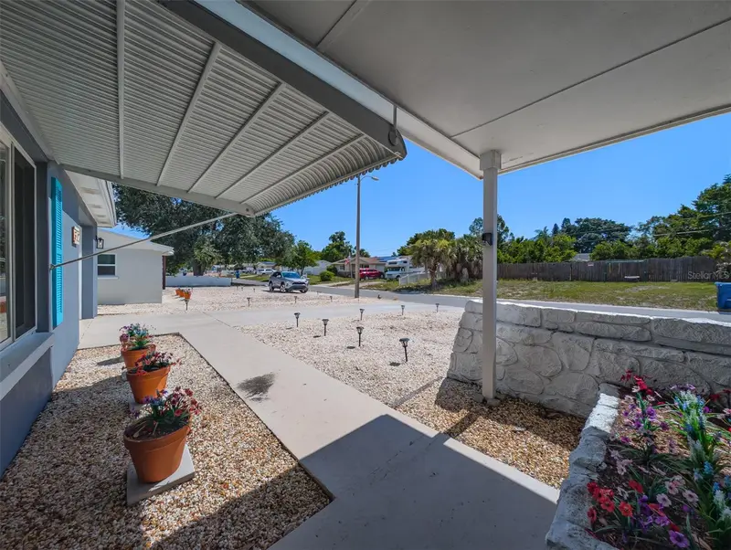 3702 Kingsbury, FL