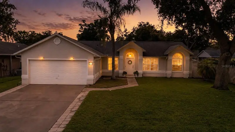 2704 Libbys Ln, FL
