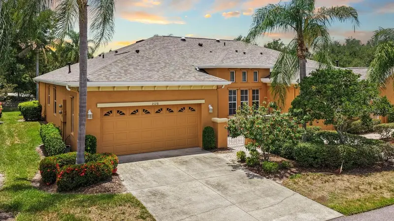 2128 Sifield Greens Way #13, FL
