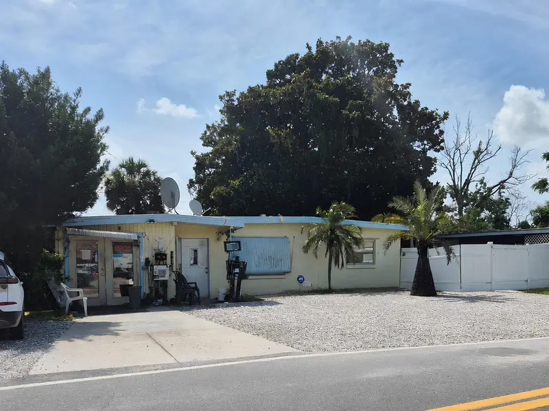 4007 Flamingo Dr, FL