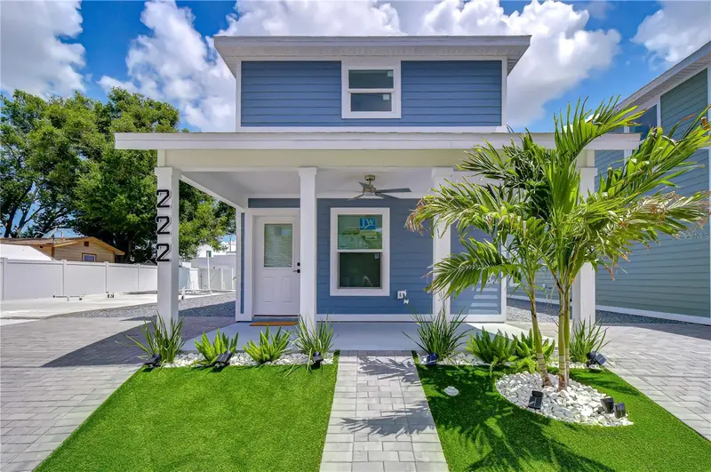 222 8th Avenue Dr W, FL