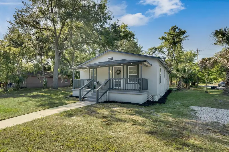 1719 W 3rd St #A, FL