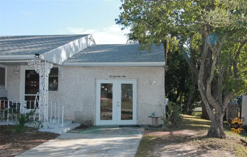 1079 W Magnolia St, FL
