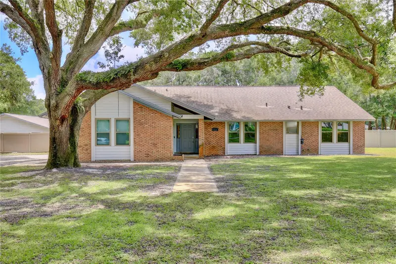 106 Polo Ln, FL