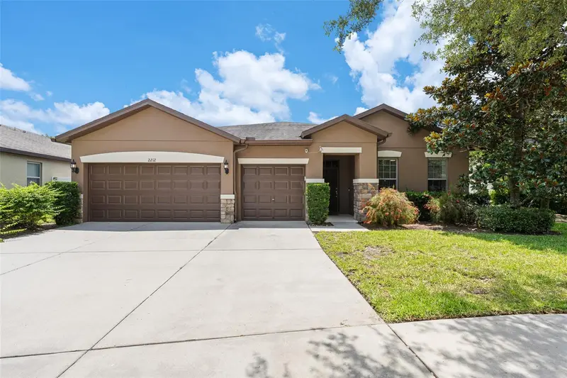 2212 Landside Dr, FL