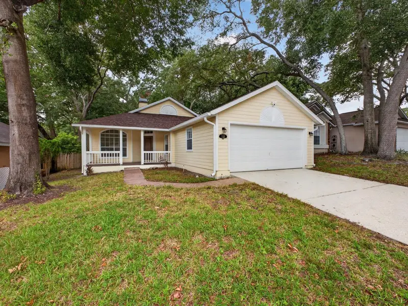 1008 Royal Oaks Dr, FL