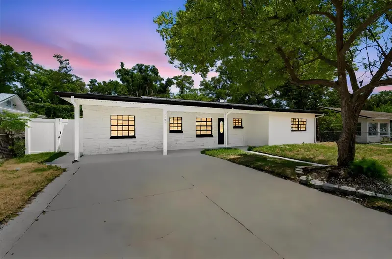 4403 Oakmont Ln, FL