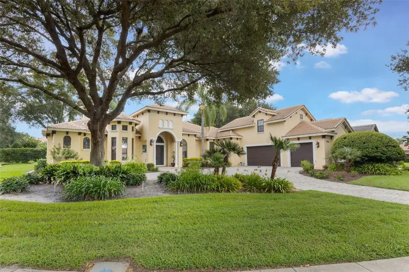 25514 High Hampton Cir, FL