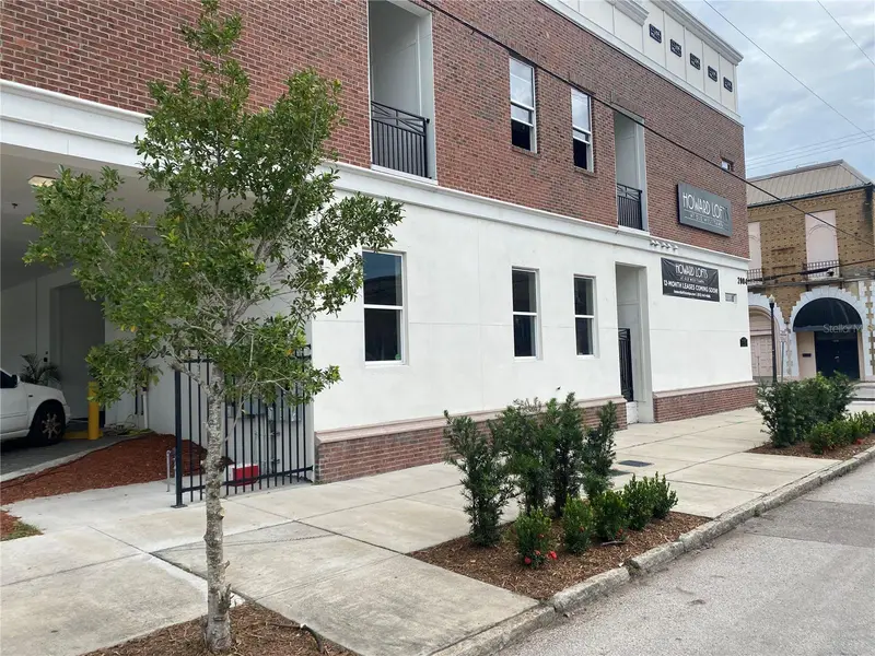 2004 N Howard Ave #203, FL