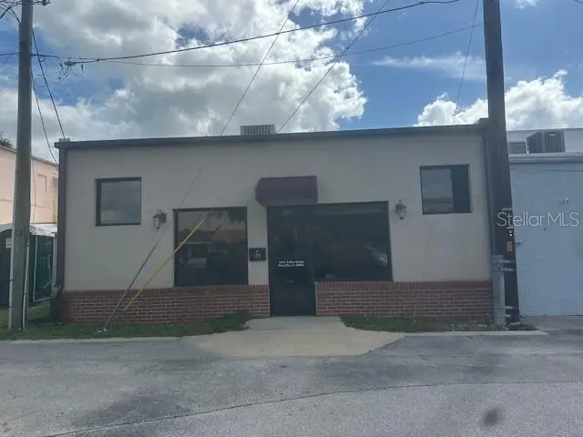 110 S Collins St, FL