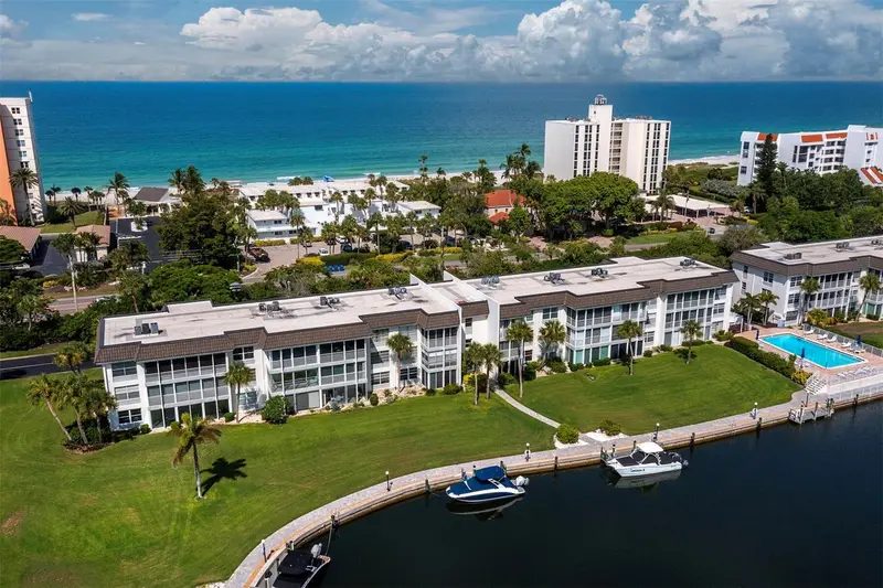 4350 Chatham Dr #105, FL