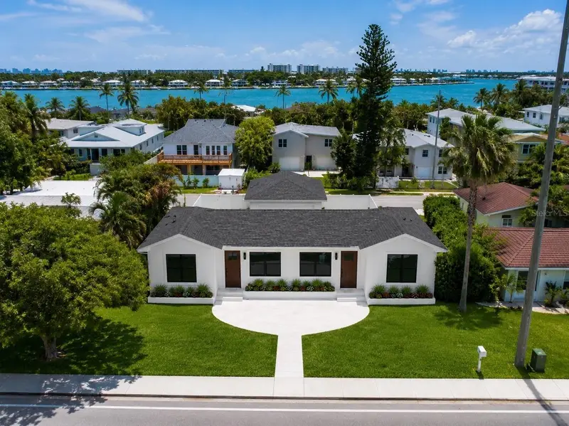3219 E De Bazan Ave, FL