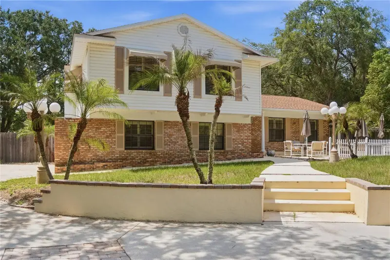 1204 Swan St, FL