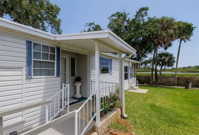 735 Navigators Way, FL