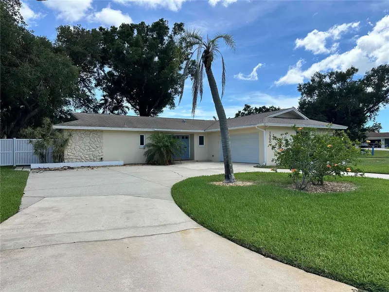 1500 N Dakota Ave Ne, FL