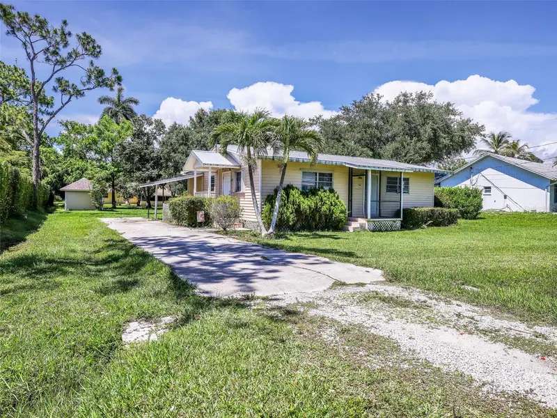 5211 Maple Ln, FL
