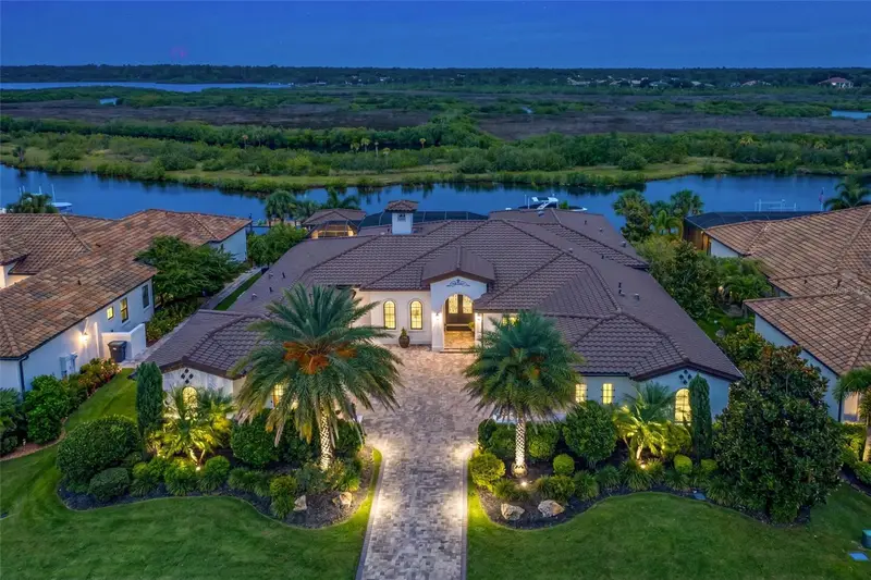 11424 Harbourside Ln, FL
