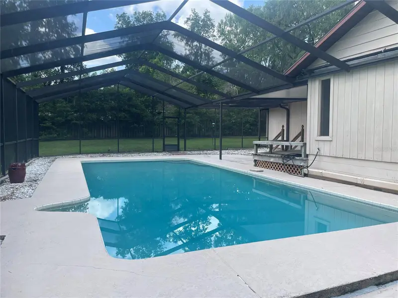 2421 Nw 106th Dr, FL