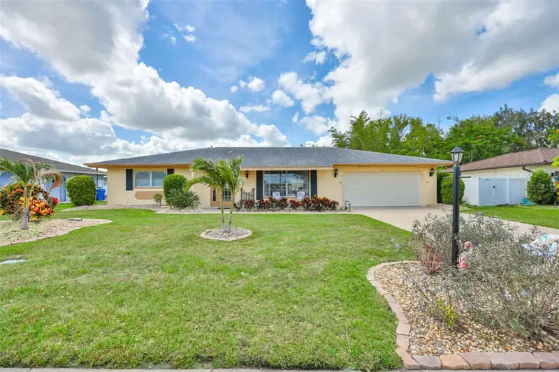 1706 Flamingo Ln, FL