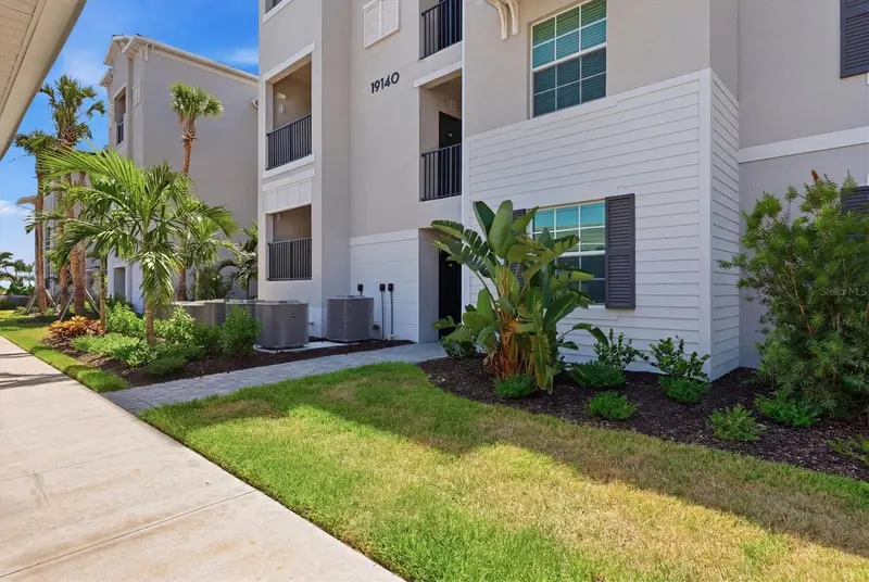 19140 Scallop Loop #108, FL