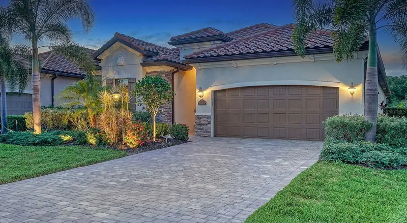17467 Hickok Belt Loop, FL
