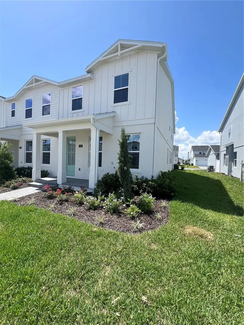 1876 Crowncrest Dr, FL