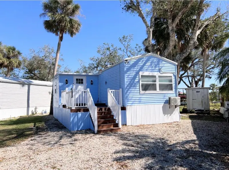 1300 N River Rd #R46, FL