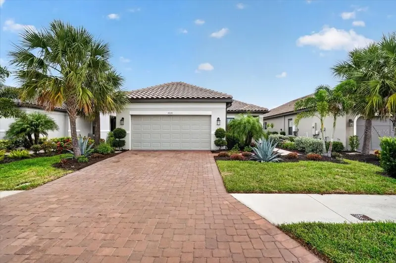 4642 Crestpoint Way, FL
